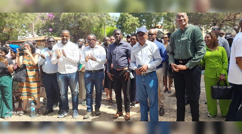 Governo inicia obras de reabilitação e asfaltagem da estrada Tarrafal - São Miguel